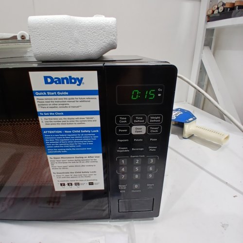 DANBY COUNTERTOP MICROWAVE - 0.7 CU.FT - BLACK - (MODEL: DBMW0721BBB) image 3