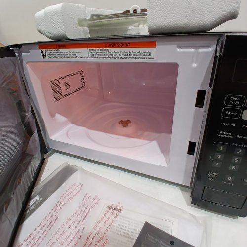 DANBY COUNTERTOP MICROWAVE - 0.7 CU.FT - BLACK - (MODEL: DBMW0721BBB) image 5