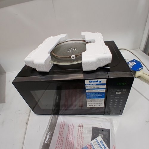 DANBY COUNTERTOP MICROWAVE - 0.7 CU.FT - BLACK - (MODEL: DBMW0721BBB) image 7