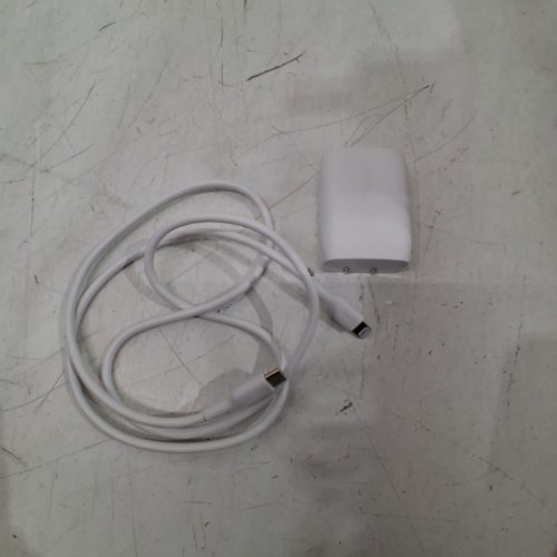 BELKIN BOOSTCHARGE USB-C WALL CHARGER 20W (USB-C CABLE WITH LIGHTNING CONNECTOR INCLUDED) POWER ADAPTER - 20 W - WHITE (MODEL:WCA006DQ) image 3