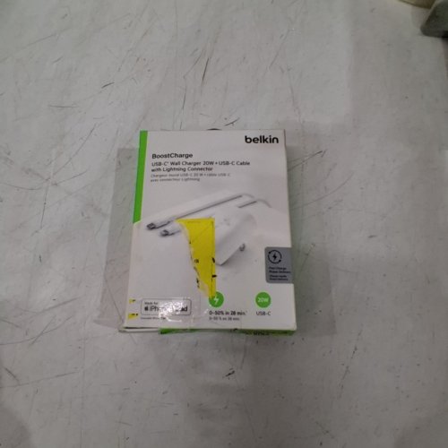 BELKIN BOOSTCHARGE USB-C WALL CHARGER 20W (USB-C CABLE WITH LIGHTNING CONNECTOR INCLUDED) POWER ADAPTER - 20 W - WHITE (MODEL:WCA006DQ) image 4