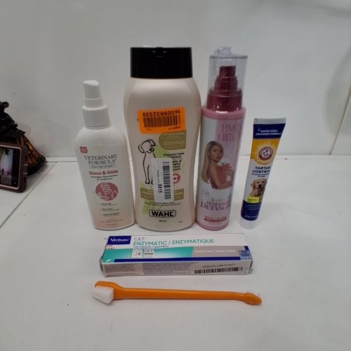 6 ASSORTED PET GROOMING AND DENTAL CARE ITEMS image 2