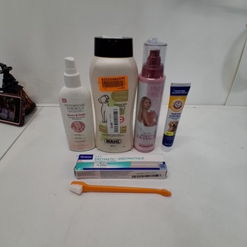 6 ASSORTED PET GROOMING AND DENTAL CARE ITEMS image 4
