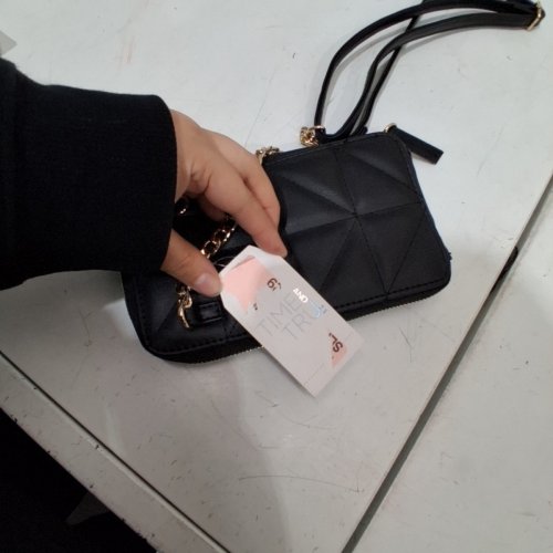 TIME AND TRU CROSSBODY PURSE - BLACK image 4