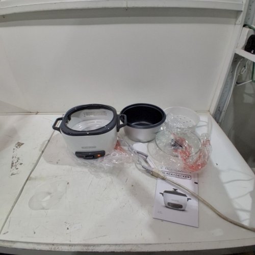 BLACK+DECKER RICE COOKER AND STEAMER - 6CUPS- WHITE image 3