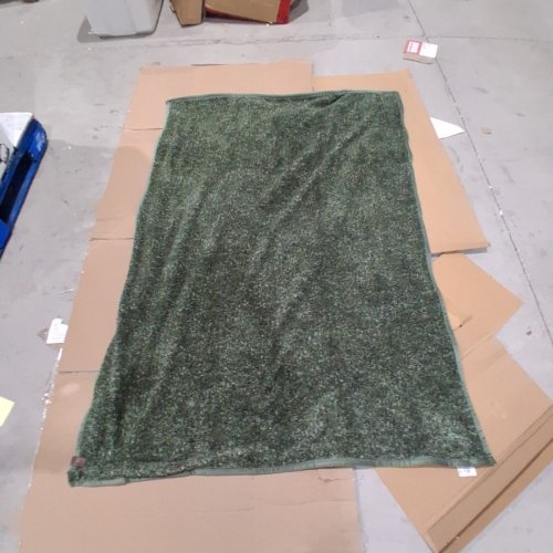 ROOTS HOME SHERPA THROW BLANKET - 50" X 70" - GREEN/WHITE (ITEM: 2620482) image 4