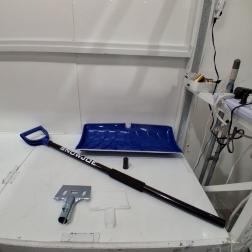 SNOW JOE EDGE 2-IN-1 SNOW PUSHER/ICE CHOPPER - 24" SHOVEL - BLUE/BLACK/SILVER (MODEL: SJEG24) image 2
