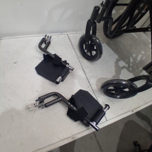 MEDLINE GUARDIAN K1 WHEELCHAIR - 16" SEAT - 300LB CAPACITY - BLACK (MODEL: K1166N22S) image 4