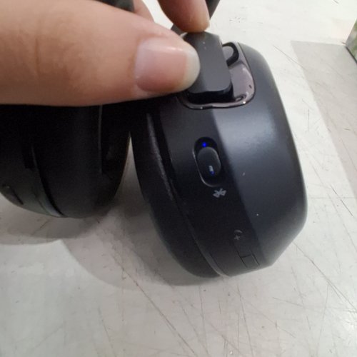 JBL TOUR ONE M2 WIRELESS BLUETOOTH OVER-EAR NOISE CANCELLING HEADPHONES - UP TO 50 HOURS OF PLAYTIME - BLACK (MODEL: TOUR ONE M2) image 3