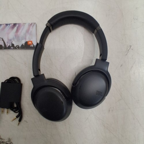 JBL TOUR ONE M2 WIRELESS BLUETOOTH OVER-EAR NOISE CANCELLING HEADPHONES - UP TO 50 HOURS OF PLAYTIME - BLACK (MODEL: TOUR ONE M2) image 6