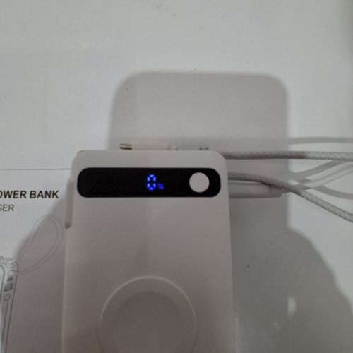 PORTABLE POWER BANK CHARGER - 10000 MAH, 20W USB-C, 22.5W USB-C, 18W USB-A, 3W WIRELESS - WHITE (MODEL: P32) image 2