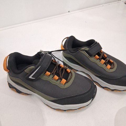 BOY'S ATHLETIC WORK SHOES -SIZE 12 - GRAY/OLIVE image 2
