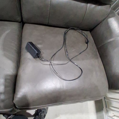 PROSPERA HOME ARNER TOP GRAIN LEATHER POWER RECLINIGN LOVESEAT - GREY (MODEL: 1894488) image 3