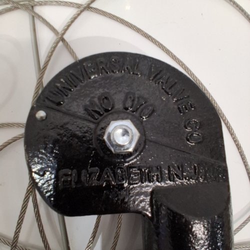 UNIVERSAL VALVE CO HOSE RETRIEVER, HIGH HOSE WITH BASE - BLACK (MODEL: 870) image 2