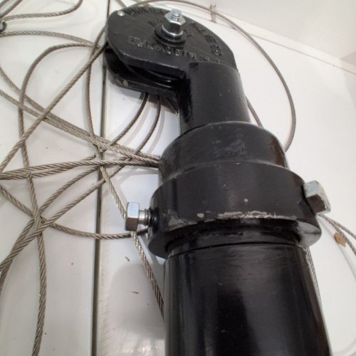 UNIVERSAL VALVE CO HOSE RETRIEVER, HIGH HOSE WITH BASE - BLACK (MODEL: 870) image 4