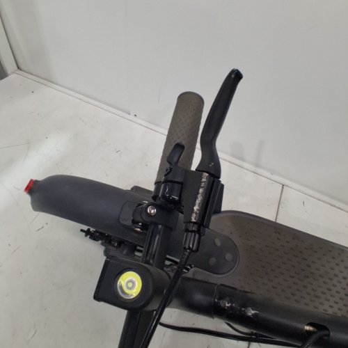 JOYHIS FOLDABLE ELECTRIC SCOOTER - 350W - 33KM MAX RANGE - 264LBS MAX - BLACK/RED (MODEL: J078) image 5
