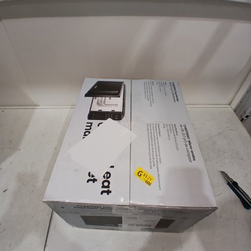 CHEFMAN COUNTERTOP MICROWAVE OVEN - 0.7 CU. FT - BLACK (MODEL: RJ55-7-V2-CA) image 3