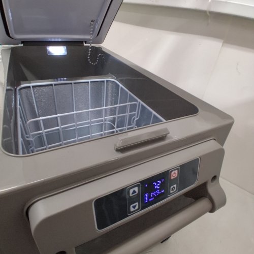 EUHOMY ELECTRIC COOLER CAR REFRIGERATOR WITH BLUETOOTH APP CONTROL - 12V/24V DC - 47QT - BLACK/GREY - (MODEL: CF-45)) image 2