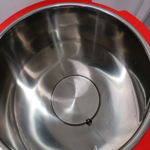 VEVOR STAINLESS STEEL INSULATED BEVERAGE DISPENSER - 4.5GAL - 12"L X 12"W X 17.5" - RED (MODEL: WNS-4) image 3