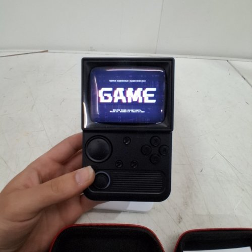 R36T RETRO TV STYLE GAMING HANDHELD WITH 18543 GAMES - 64GB - RGB LIGHT - BLACK image 2