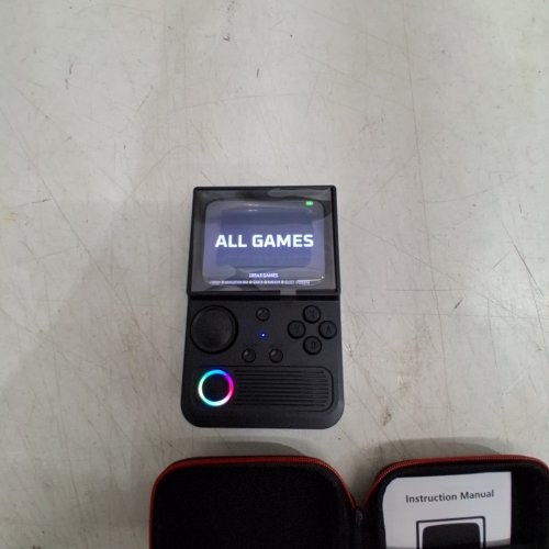 R36T RETRO TV STYLE GAMING HANDHELD WITH 18543 GAMES - 64GB - RGB LIGHT - BLACK image 3