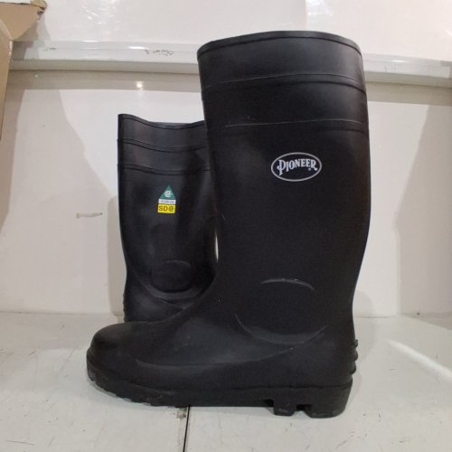 PIONNER SAFETY RUBBER BOOTS WITH PVC, STEEL TOE AND PUNCTURE RESISTANT SOLE - SIZE: 11 - BLACK image 2
