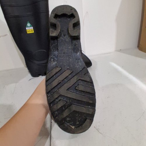 PIONNER SAFETY RUBBER BOOTS WITH PVC, STEEL TOE AND PUNCTURE RESISTANT SOLE - SIZE: 11 - BLACK image 3