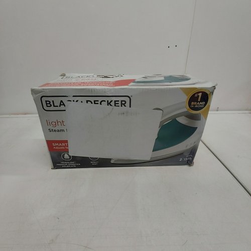 BLACK+DECKER LIGHT N EASY COMPACT STEAM IRON - IR0820C image 5