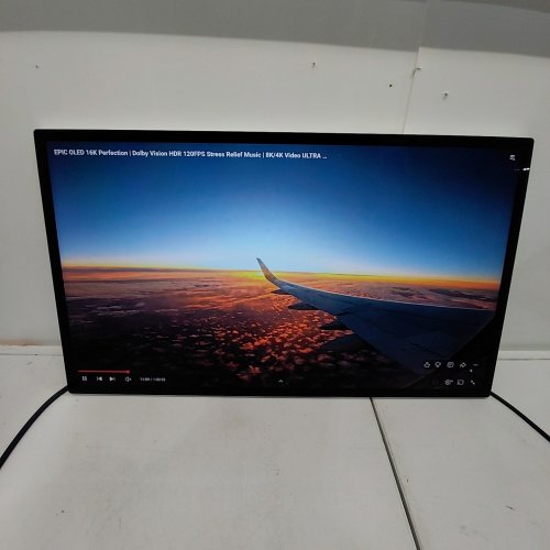 APPLE 27" 5K STUDIO DISPLAY WITH STANDARD GLASS + VESA MOUNT ADAPTER - SILVER image 5