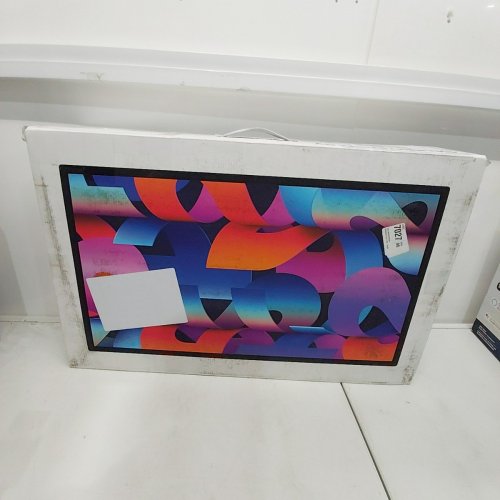 APPLE 27" 5K STUDIO DISPLAY WITH STANDARD GLASS + VESA MOUNT ADAPTER - SILVER image 9