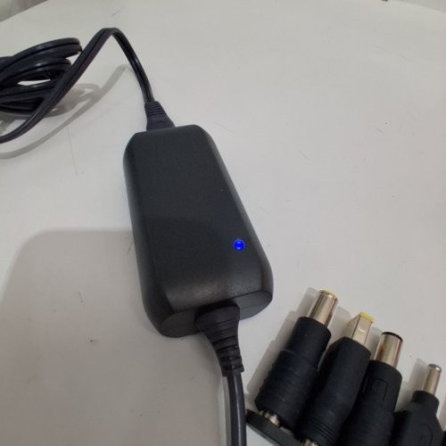 ONN LAPTOP CHARGING ADAPTER - 65W - 6FT AC CORD - 4FT DC CABLE - GREY image 2