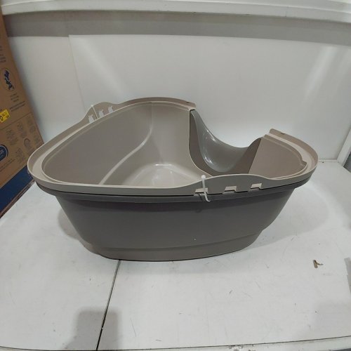 AMAZON BASICS NO-MESS HOODED CORNER TRIANGLE CAT LITTER BOX image 2