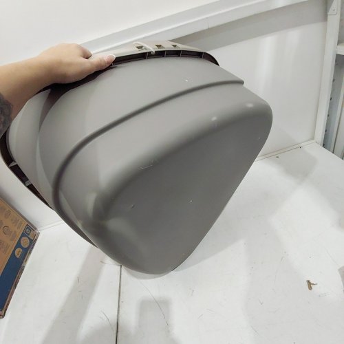 AMAZON BASICS NO-MESS HOODED CORNER TRIANGLE CAT LITTER BOX image 3
