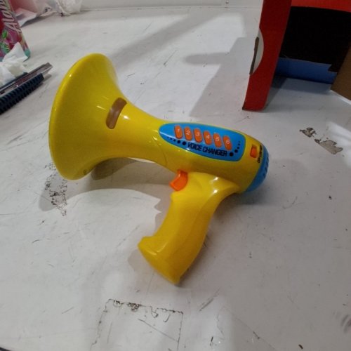KIDZLANE TOY VOICE CHANGER WITH LED LIGHT - YELLOW image 3