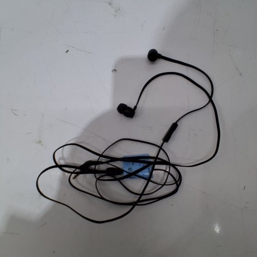 WICKED AUDIO HIRO WIRED EARBUDS WITH MIC - BLACK - (MODEL: WI-1750-CA) image 2