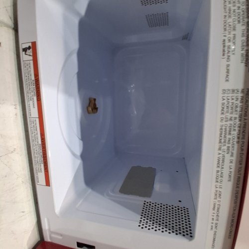 FRIGIDAIRE RETRO MICROWAVE OVEN - 0.7CU.FT - 700W - RED/SILVER (MODEL: EMW788-MERLOTSLV) image 4