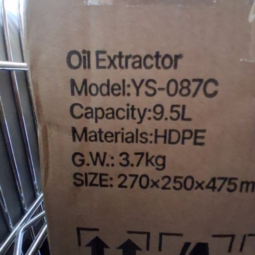 VEVOR MANUAL FLUID OIL EXTRACTOR - 9.5 L - WHITE (MODEL: YS-087C) image 8