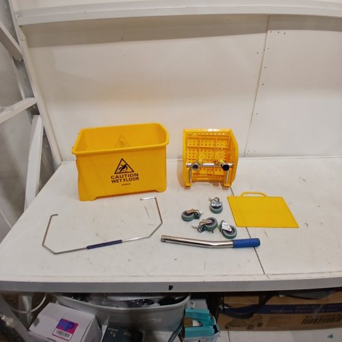 MINDREADER PROFESSIONAL COMMERCIAL WRINGER MOP BUCKET - 20L - YELLOW (MODEL: MOPT20-YLW) image 2