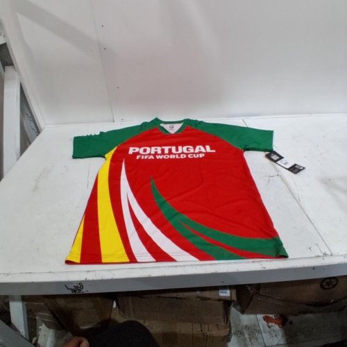 MENS FIFA PORTUGAL WORLD CUP JERSEY - SMALL image 2