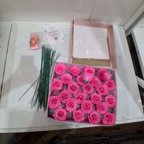 99PC FAUX GLITTER ROSE BOUQUET - 50 ROSES - PINK/GREEN image 4