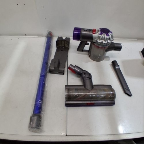 DYSON V8 CORDLESS 2-IN-1 STICK/HAND VACUUM CLEANER WITH MULTI-PURPOSE ATTACHMENTS (MODEL: V8 SV25) image 8