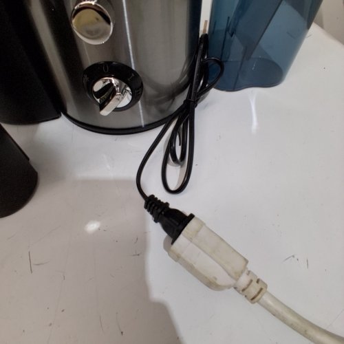 ELECTRIC JUICER MACHINE FOR FRUIT AND VEGETABLES - BLACK (MODEL: JH-3028) image 2