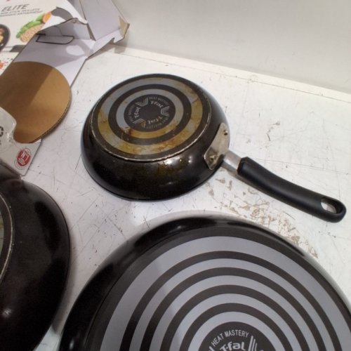3PC TFAL CERAMIC NON-STICK SKILLET SET - 8'' / 9'' / 11'' - BLACK (MODEL: 8899888) image 5