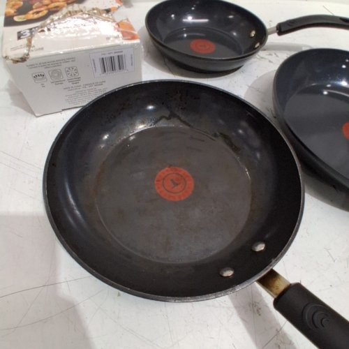 3PC TFAL CERAMIC NON-STICK SKILLET SET - 8'' / 9'' / 11'' - BLACK (MODEL: 8899888) image 6