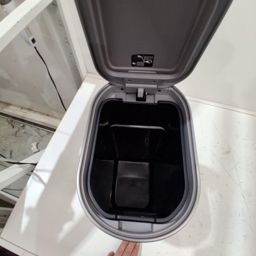 KOHLER STEP TRASH CAN WITH POP-OPEN LID - 2.1 GAL - SILVER (MODEL: 1938012) image 4