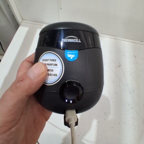 THERMACELL E-SERIES RECHARGEABLE MOSQUITO REPELLENT WITH 20 FEET ZONE - BLACK image 2