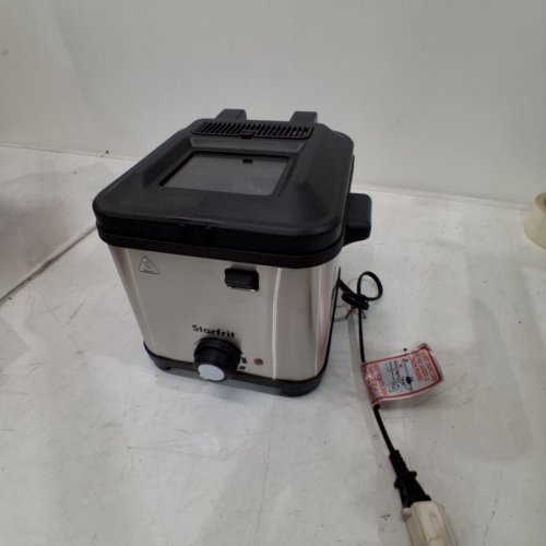 STARFRIT COMPACT ELECTRIC DEEP FRYER WITH QUICK-RELEASE MAGNETIC CORD - 1.5L - 800W - STAINLESS STEEL/BLACK (MODEL: 024610) image 3