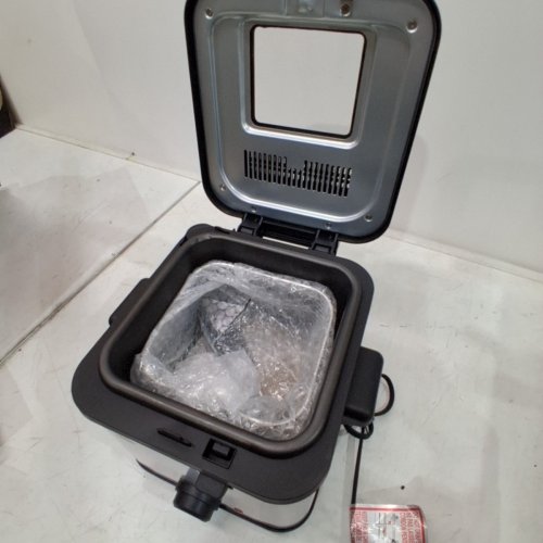 STARFRIT COMPACT ELECTRIC DEEP FRYER WITH QUICK-RELEASE MAGNETIC CORD - 1.5L - 800W - STAINLESS STEEL/BLACK (MODEL: 024610) image 4