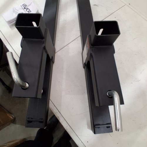 VEVOR PALLET FORKS - 43" - 2000LB CAPACITY - BLACK (MODEL: ‎HC43-2000) image 3