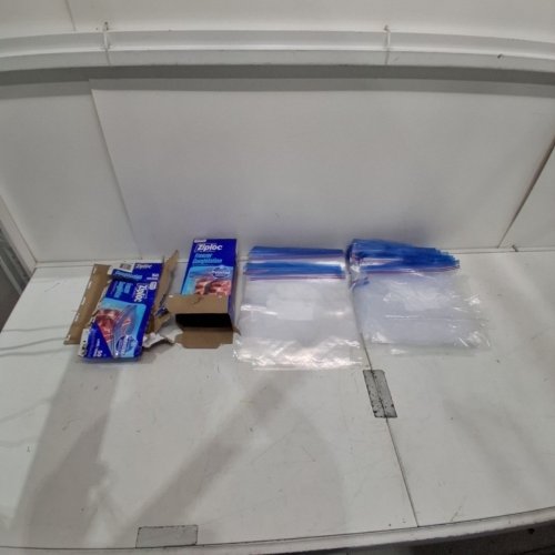 96 ZIPLOC EASY FILLING FREEZER BAGS - LARGE (MODEL: 1789709) image 3